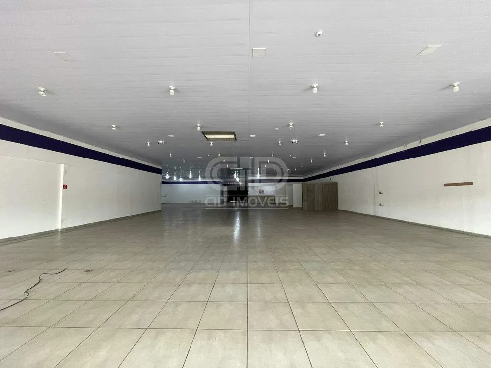 Sala-Conjunto, 1220 m² - Foto 2