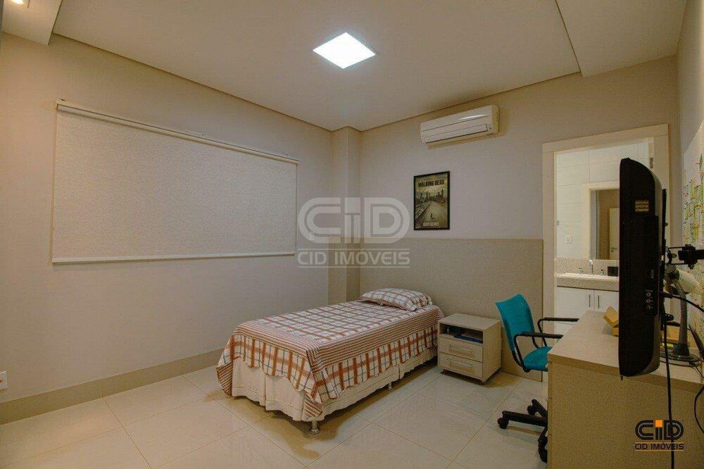 Casa de Condomínio à venda com 4 quartos, 318m² - Foto 3