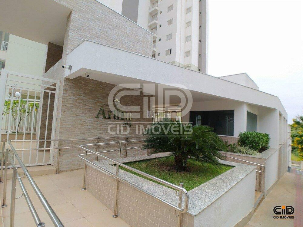 Apartamento à venda com 3 quartos, 114m² - Foto 2