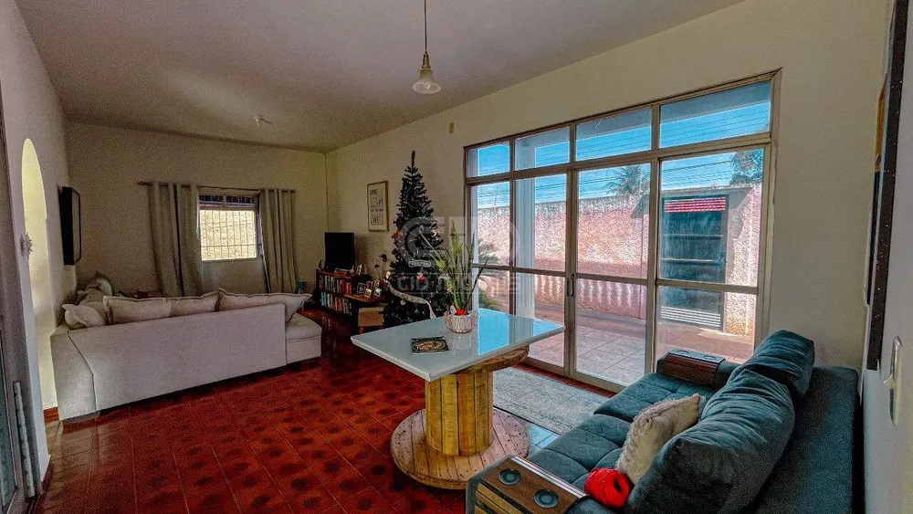 Casa, 5 quartos, 269 m² - Foto 2