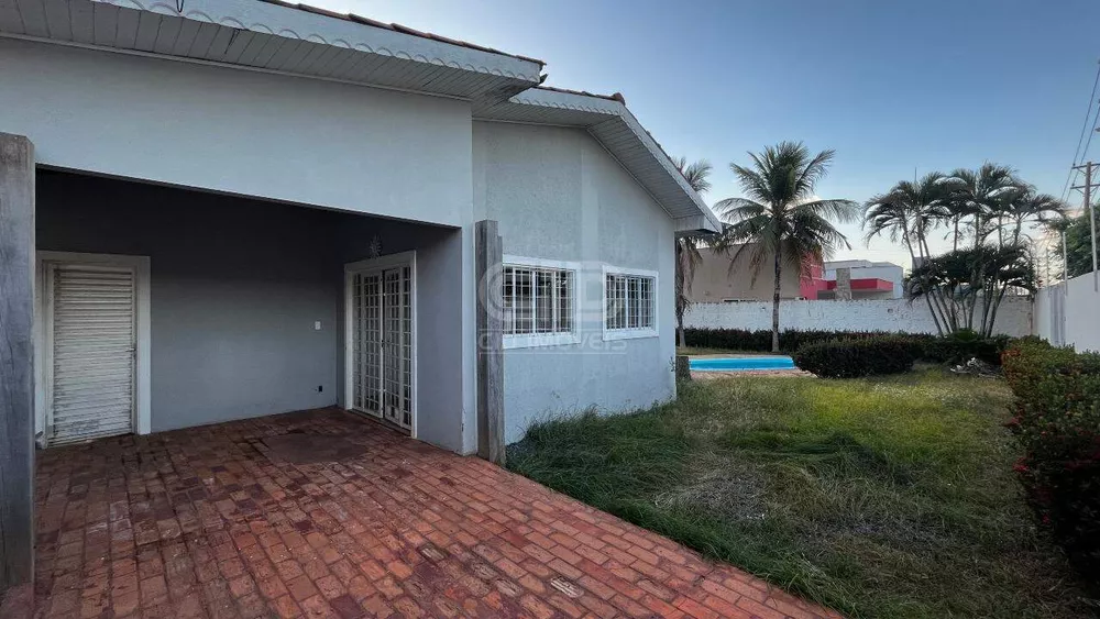 Casa à venda com 3 quartos, 205m² - Foto 2