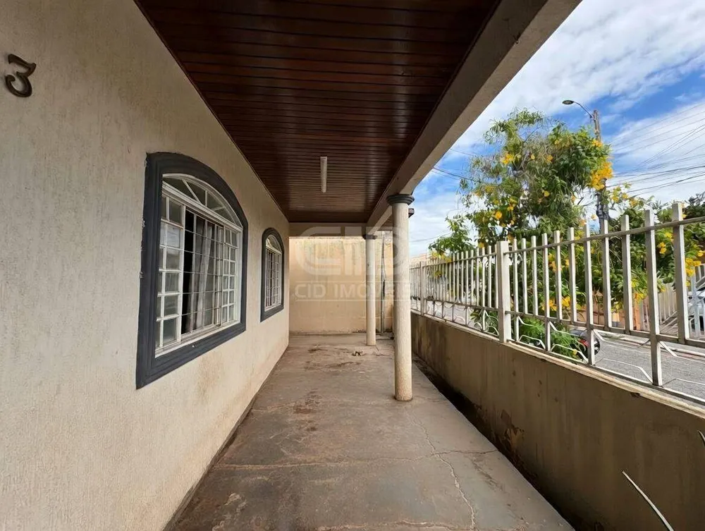 Casa, 4 quartos, 171 m² - Foto 2