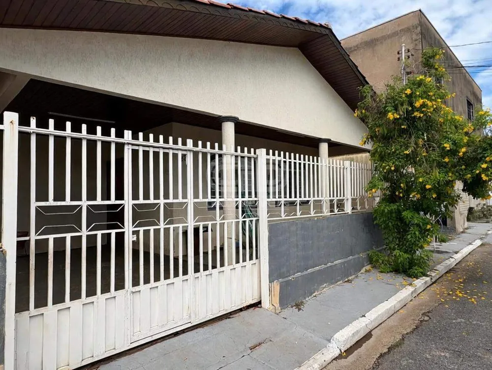 Casa, 4 quartos, 171 m² - Foto 1