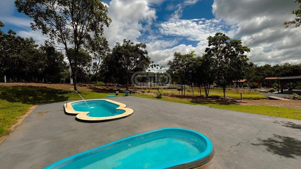 Chácara à venda com 4 quartos, 5000m² - Foto 1