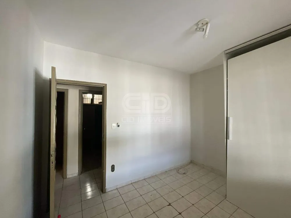 Casa, 6 quartos, 259 m² - Foto 3