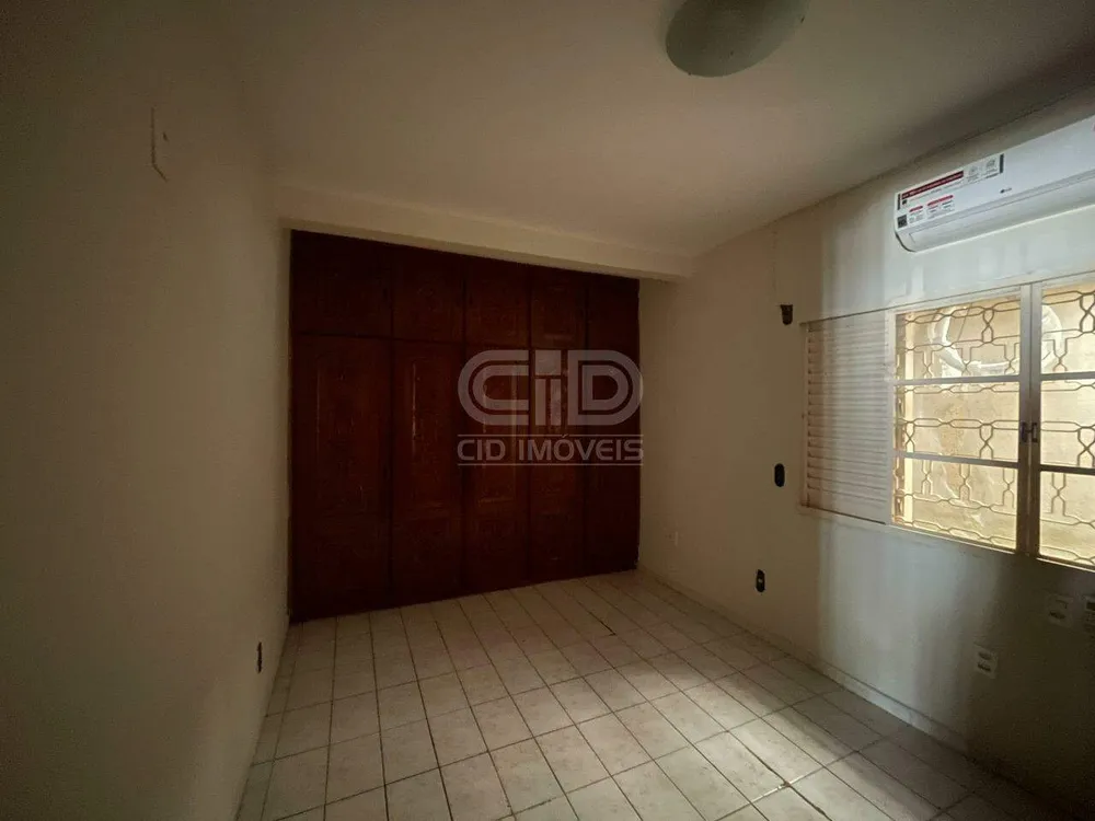 Casa, 6 quartos, 259 m² - Foto 1