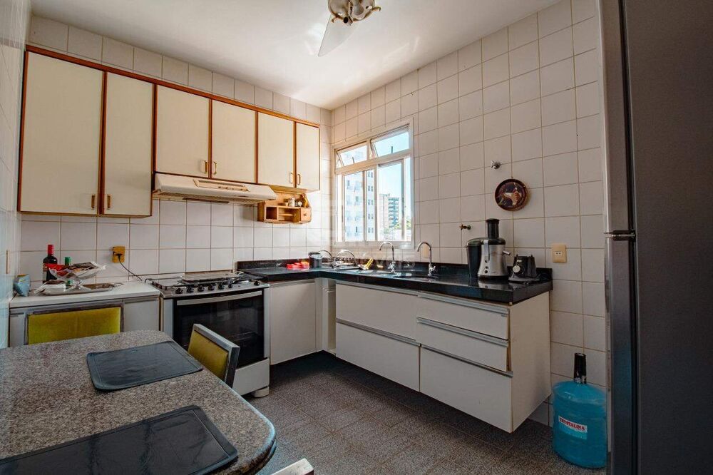 Apartamento à venda com 4 quartos, 131m² - Foto 12