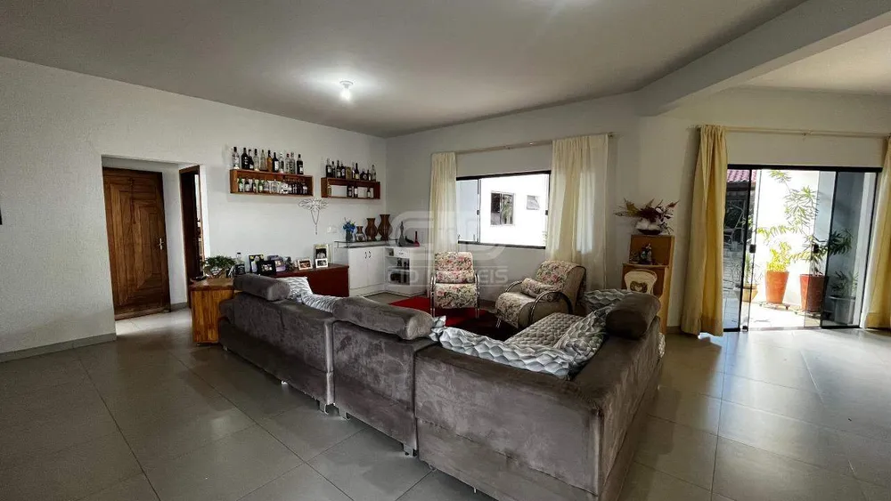Casa, 5 quartos, 366 m² - Foto 2