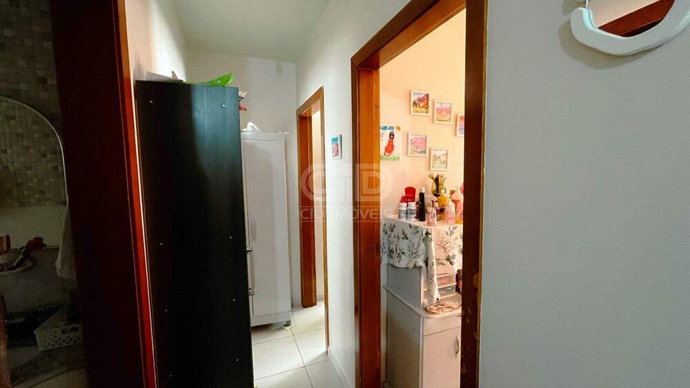 Apartamento à venda com 3 quartos, 78m² - Foto 2