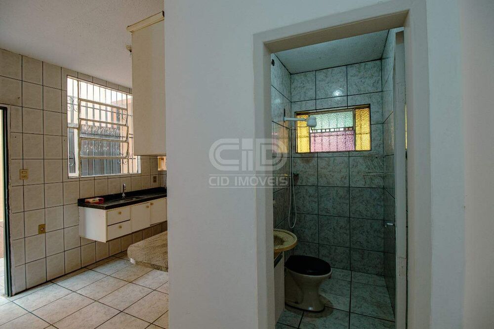 Casa à venda com 4 quartos, 168m² - Foto 14