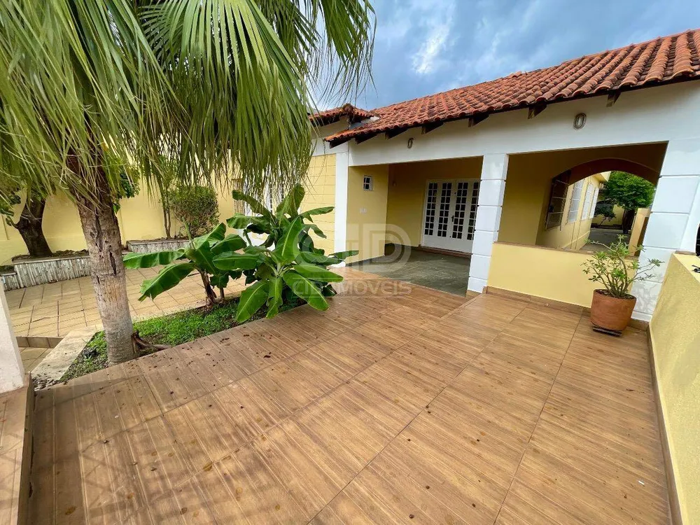 Sobrado, 3 quartos, 389 m² - Foto 1