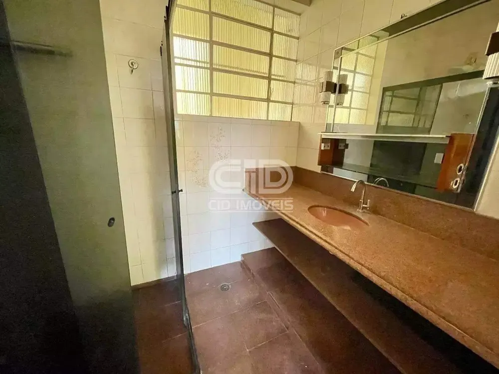 Sobrado, 3 quartos, 309 m² - Foto 2