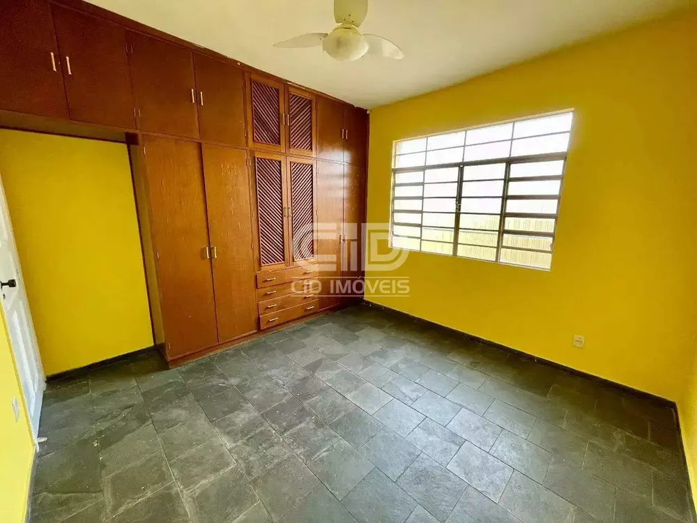 Sobrado, 3 quartos, 309 m² - Foto 4