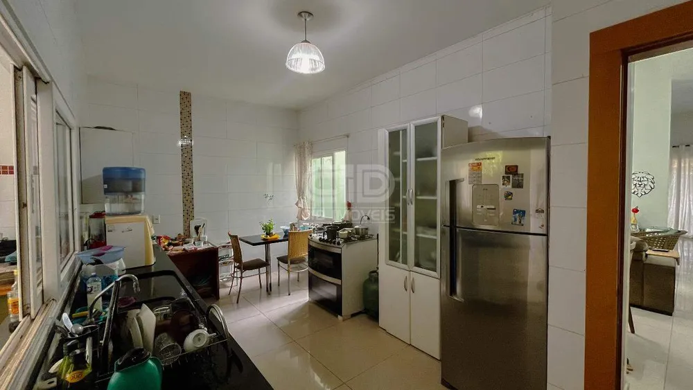 Casa, 4 quartos, 240 m² - Foto 10