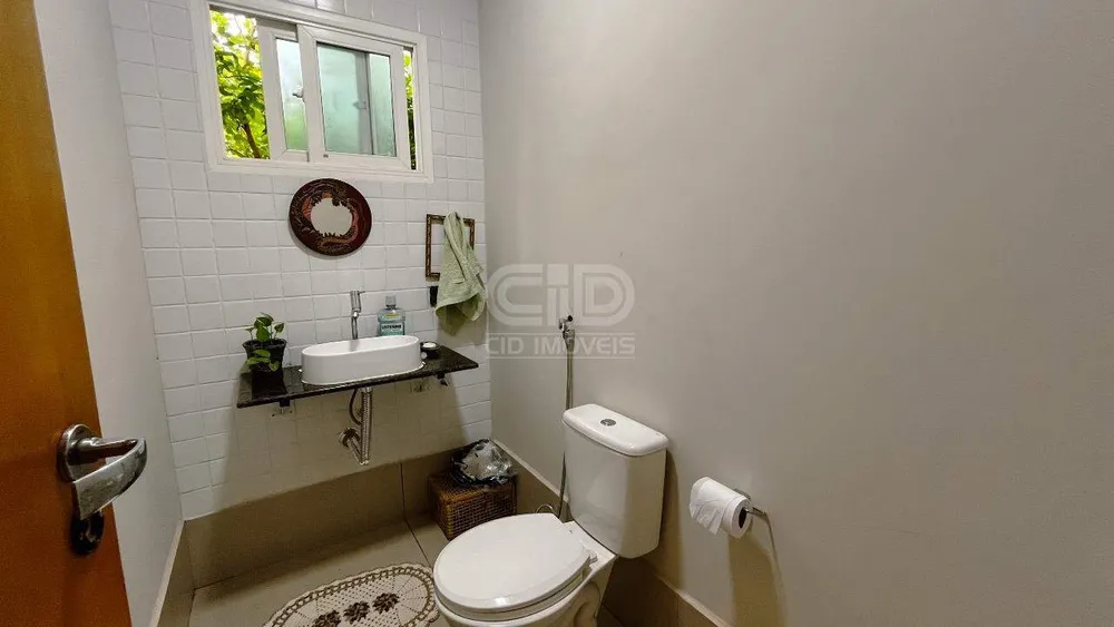 Casa, 4 quartos, 240 m² - Foto 2