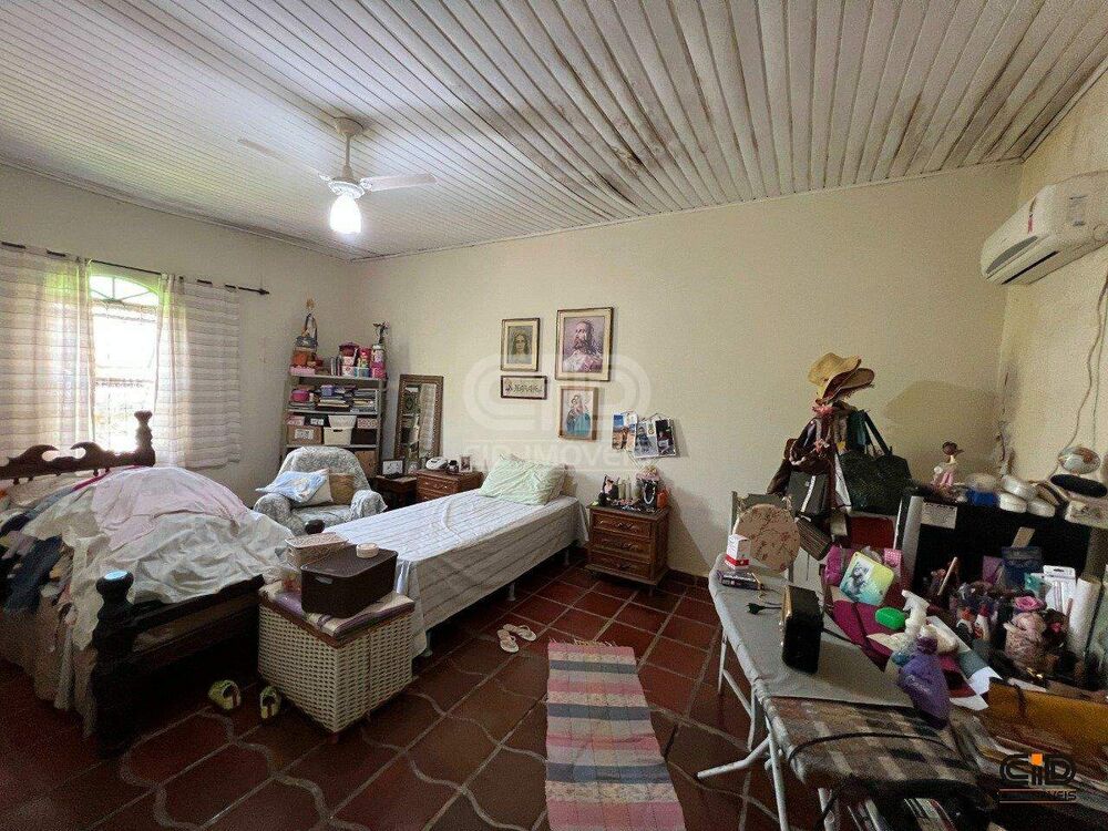 Casa, 2 quartos, 229 m² - Foto 1