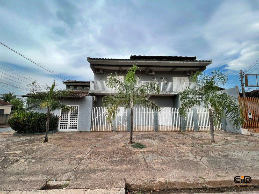 Sobrado, 6 quartos, 687 m² - Foto 2