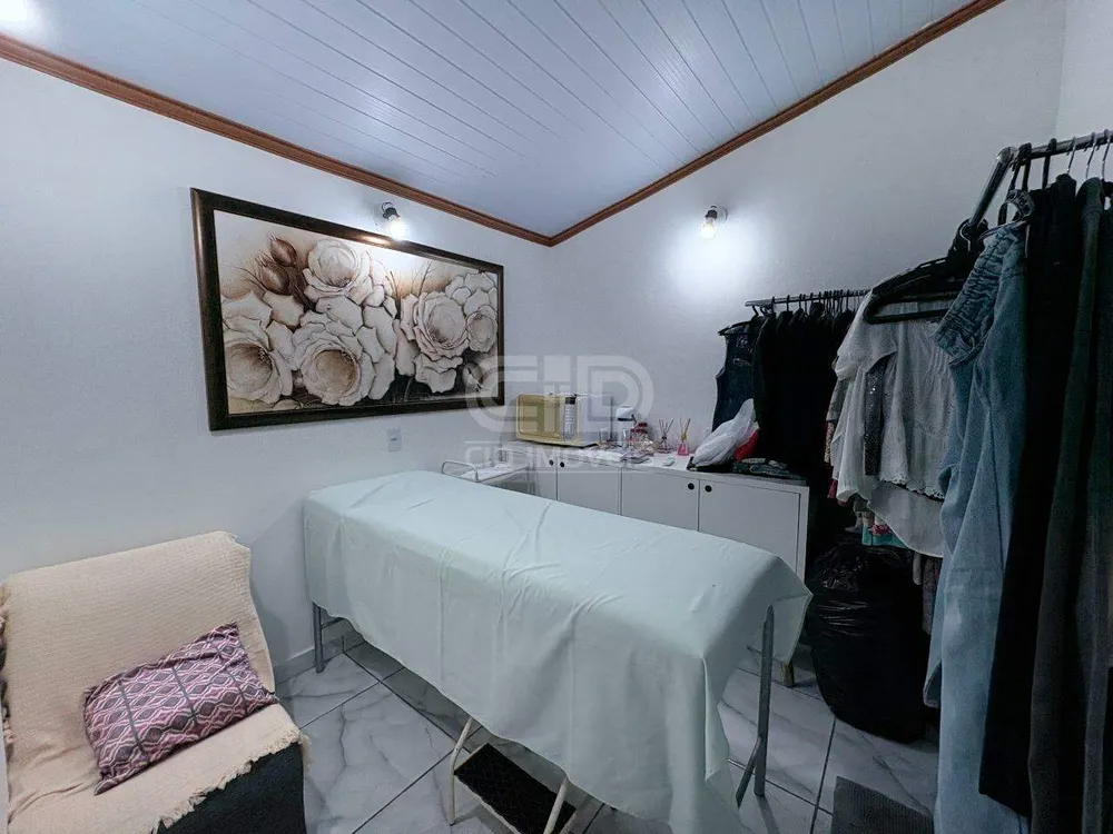Casa, 5 quartos, 225 m² - Foto 4