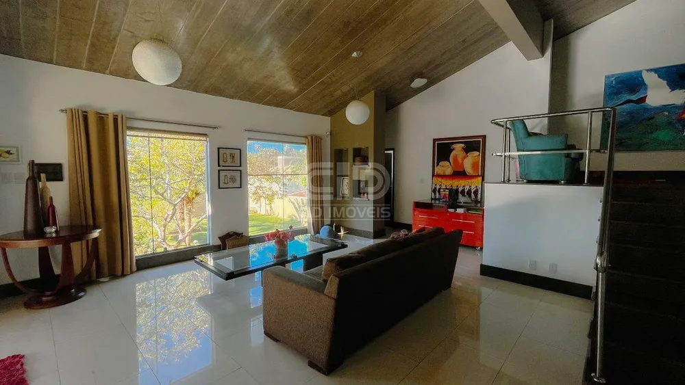 Sobrado, 4 quartos, 1344 m² - Foto 1