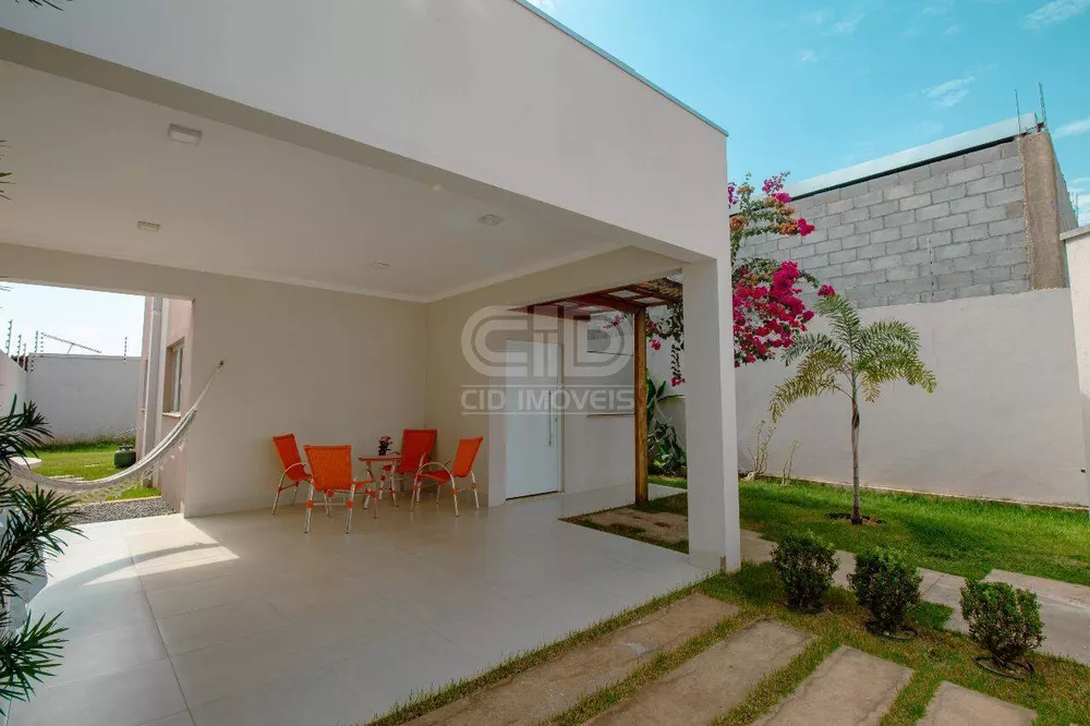 Casa à venda com 2 quartos, 123m² - Foto 2