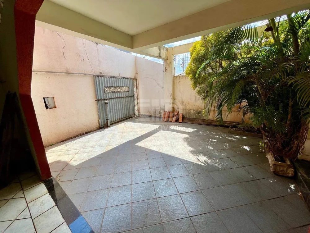 Casa, 5 quartos, 446 m² - Foto 1
