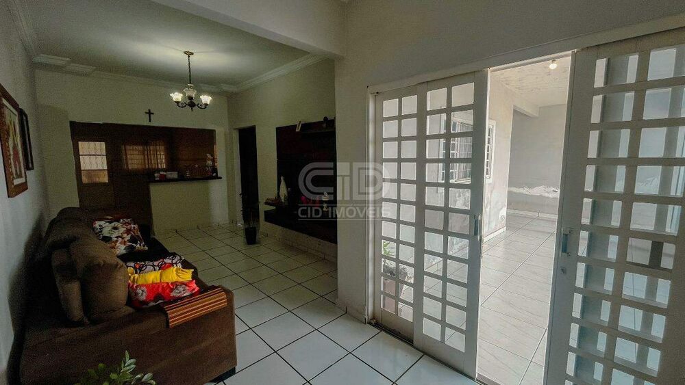 Casa, 2 quartos, 203 m² - Foto 2