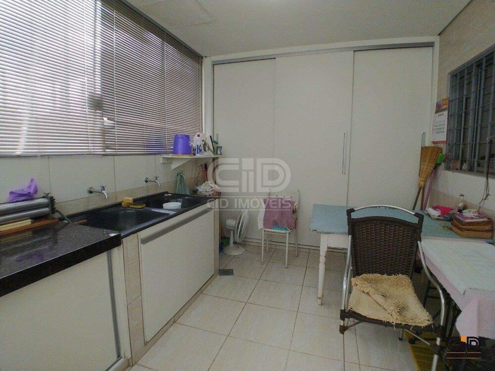 Casa à venda com 6 quartos, 515m² - Foto 4
