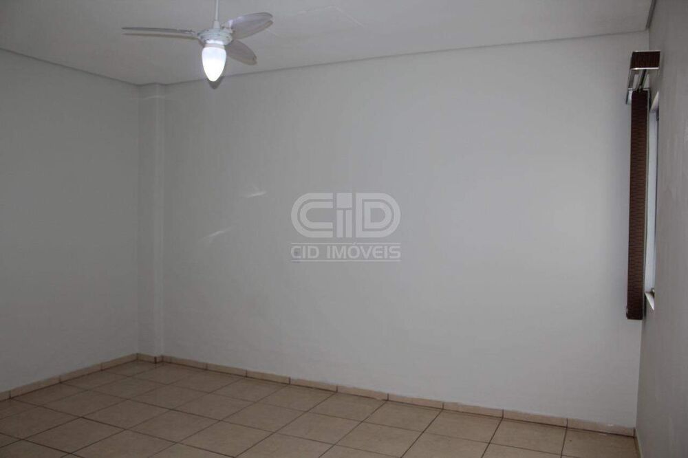 Casa, 4 quartos, 139 m² - Foto 2