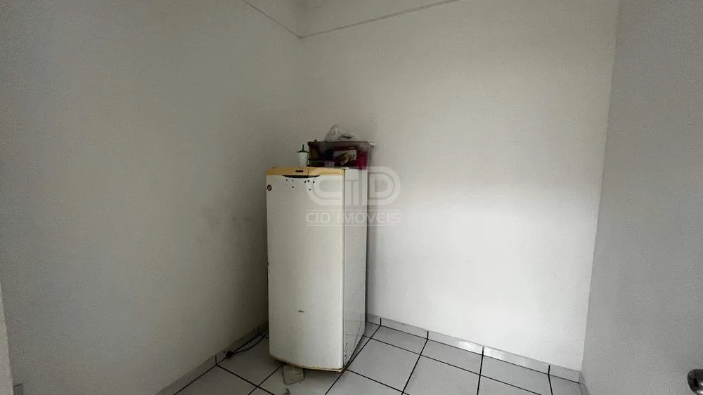 Casa, 8 quartos, 208 m² - Foto 3