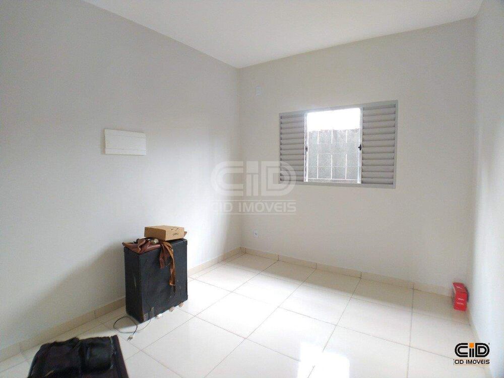 Casa à venda com 3 quartos, 93m² - Foto 2