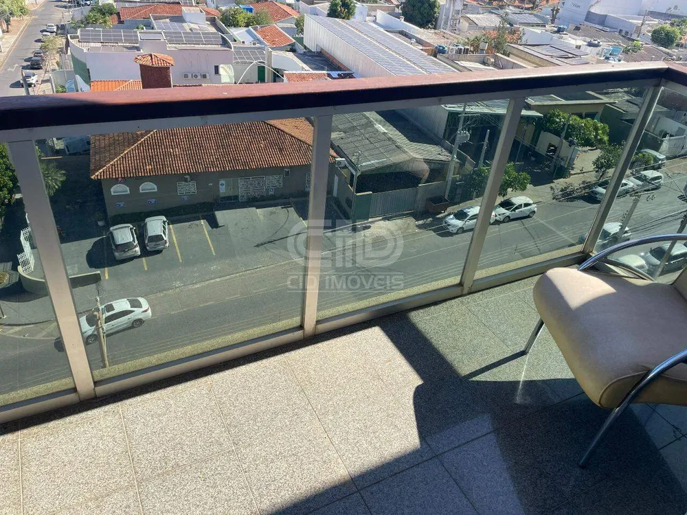 Apartamento, 3 quartos, 196 m² - Foto 2