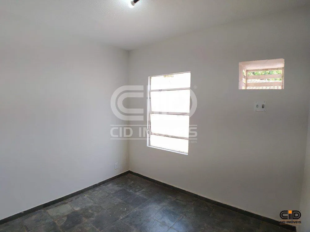 Casa, 4 quartos, 223 m² - Foto 2