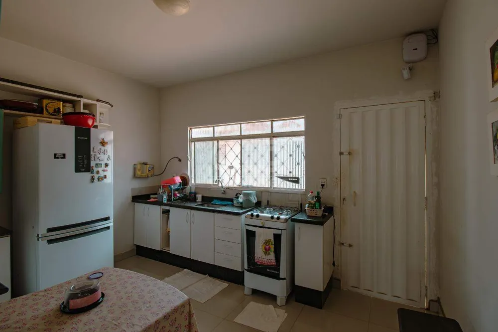 Casa, 5 quartos, 240 m² - Foto 6