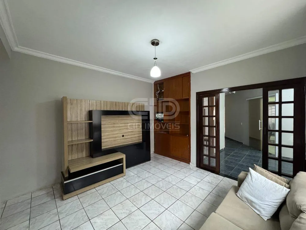 Casa, 3 quartos, 208 m² - Foto 2