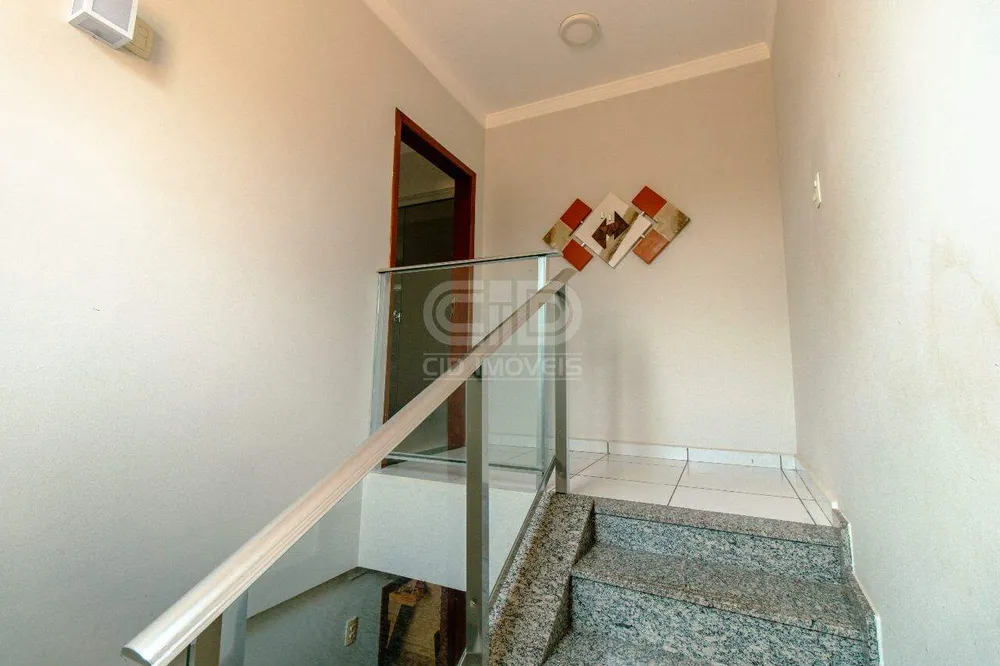 Sobrado, 5 quartos, 346 m² - Foto 2