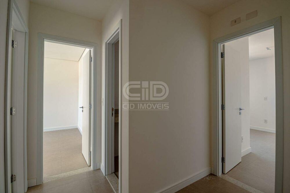 Apartamento à venda com 3 quartos, 104m² - Foto 2