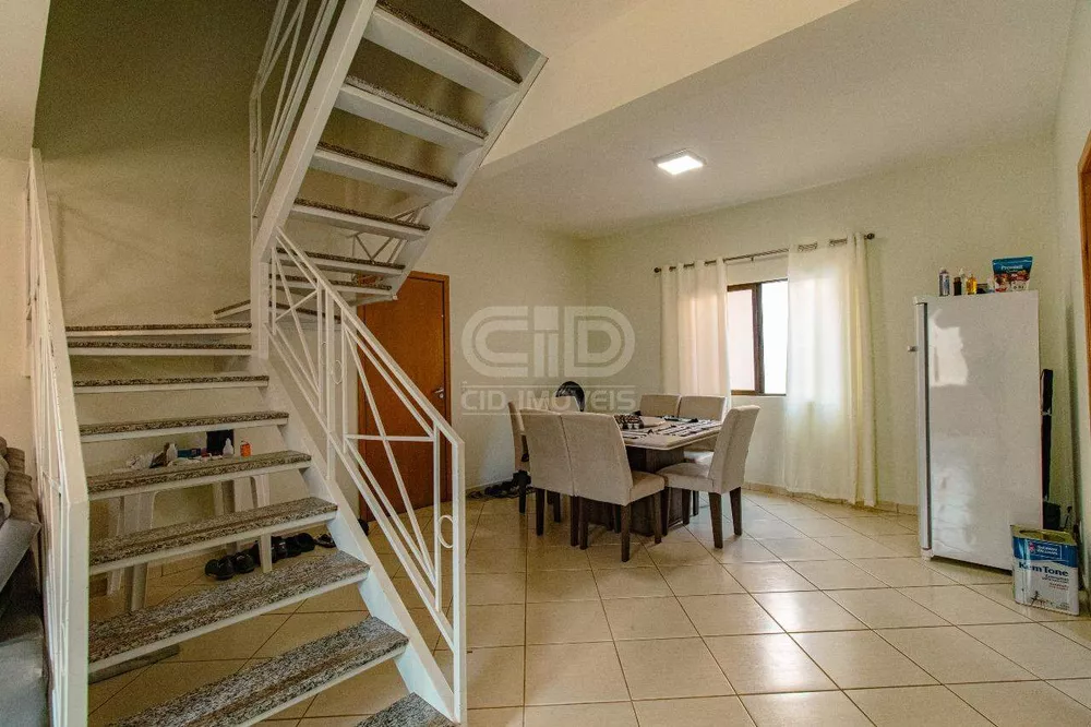 Casa de Condomínio à venda com 3 quartos, 153m² - Foto 1