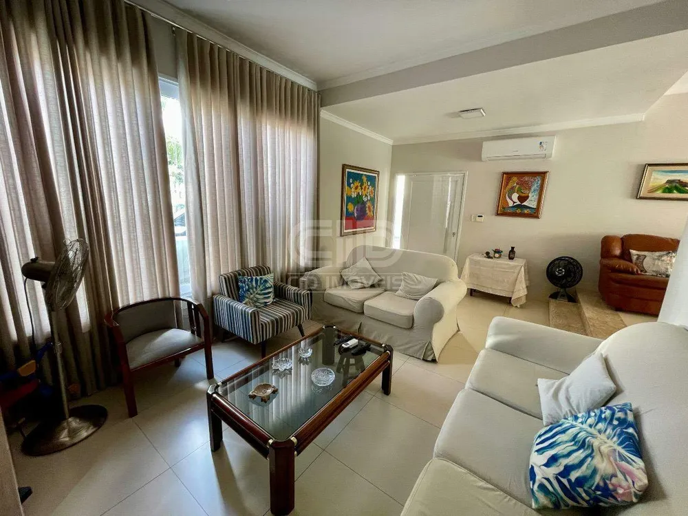 Casa, 4 quartos, 232 m² - Foto 2