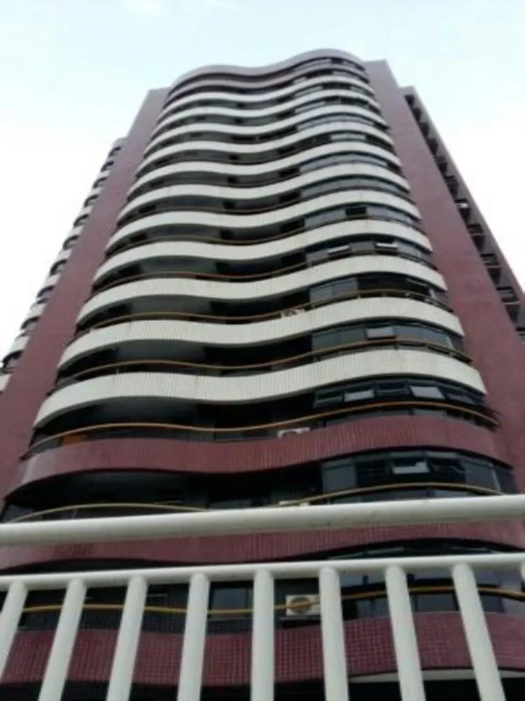 Apartamento, 3 quartos, 200 m² - Foto 1