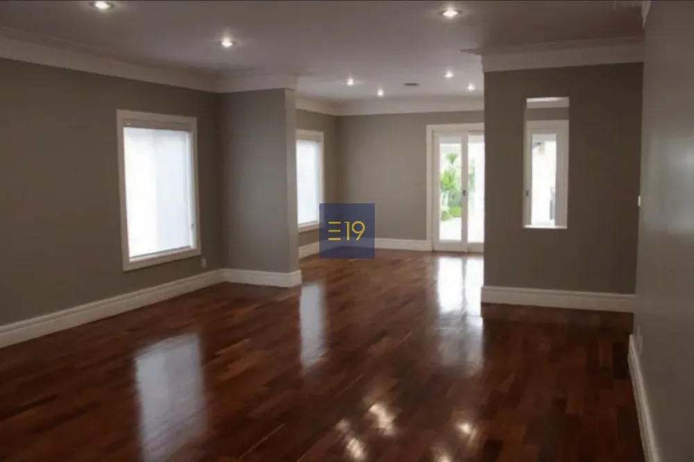 Casa, 3 quartos, 313 m² - Foto 1