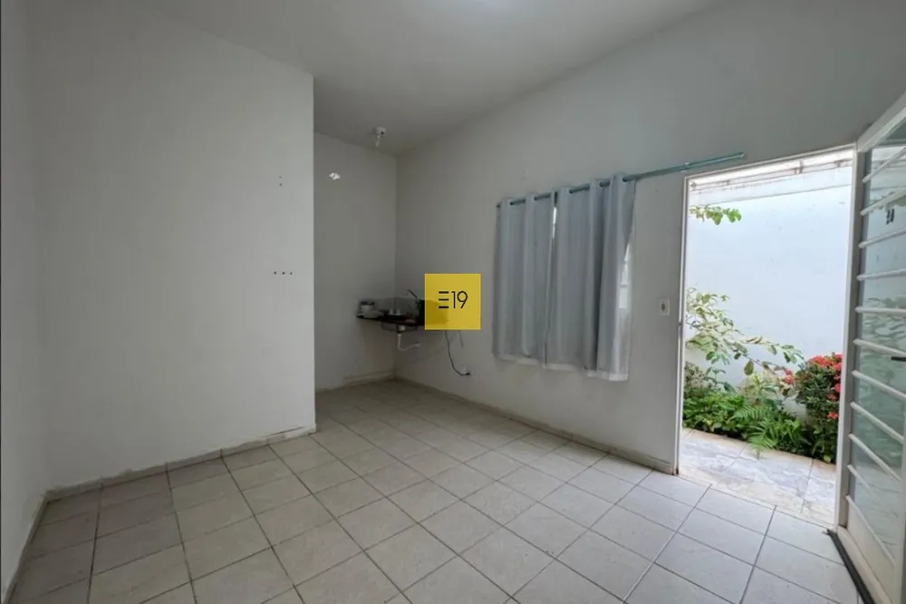 Casa, 2 quartos, 272 m² - Foto 1