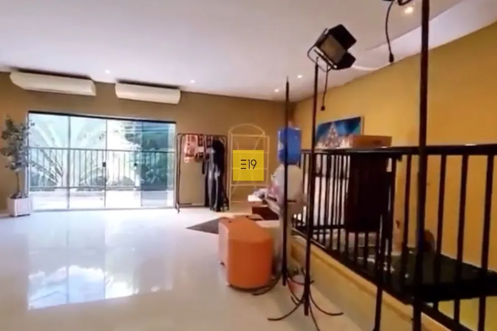 Casa, 5 quartos, 327 m² - Foto 1