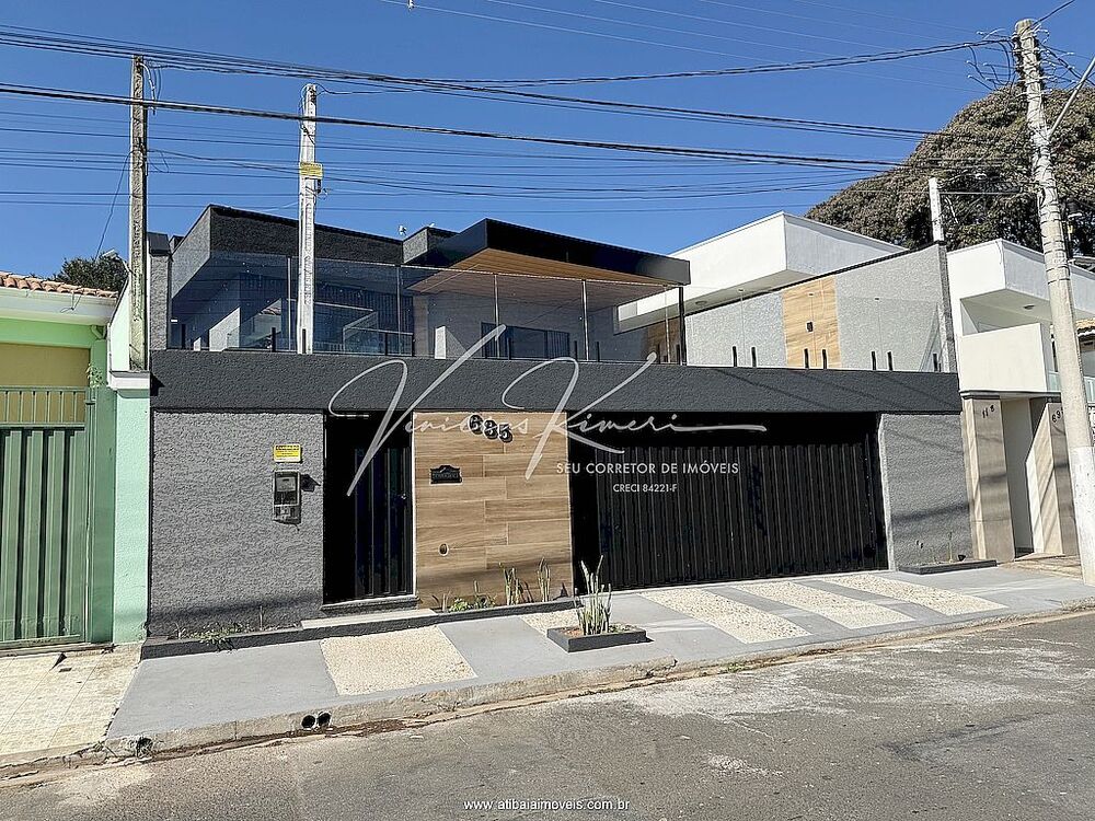 Casa à venda com 3 quartos, 274m² - Foto 2