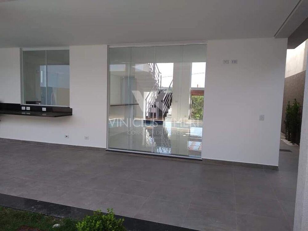 Casa à venda com 3 quartos, 200m² - Foto 14