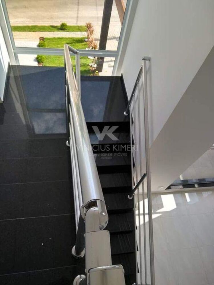Casa à venda com 3 quartos, 200m² - Foto 32