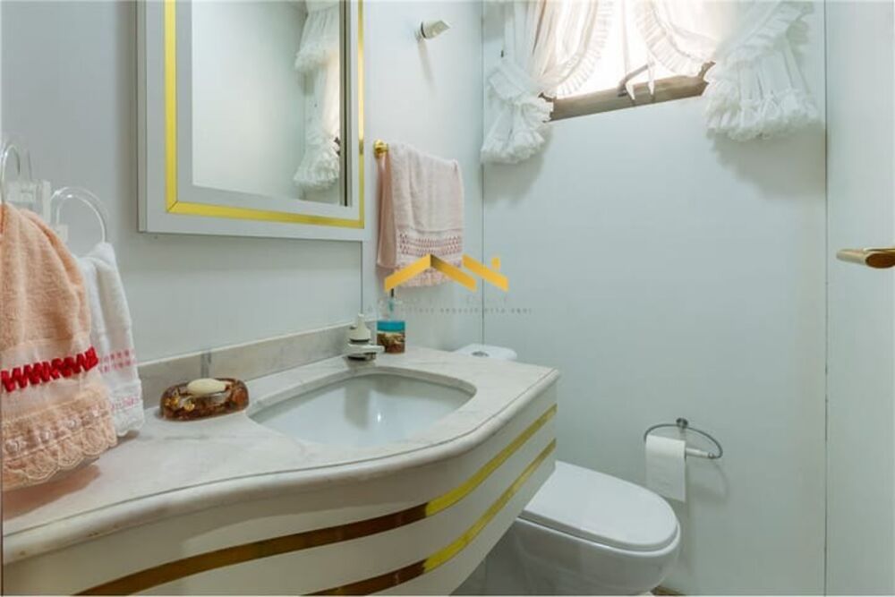 Apartamento à venda com 4 quartos, 214m² - Foto 3