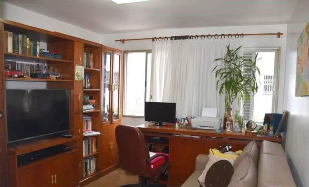 Apartamento à venda com 3 quartos, 150m² - Foto 4