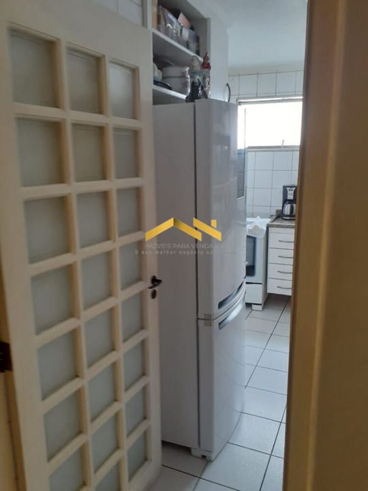 Apartamento à venda com 2 quartos, 70m² - Foto 6