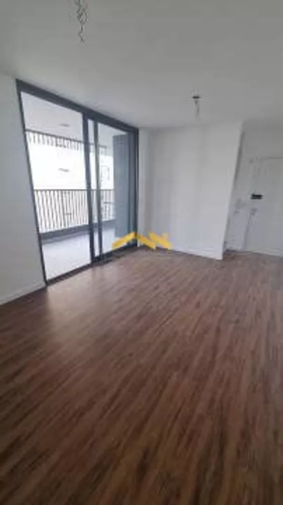 Apartamento à venda com 2 quartos, 69m² - Foto 1