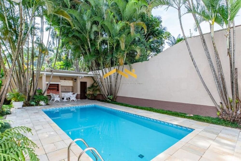 Casa à venda com 3 quartos, 388m² - Foto 1